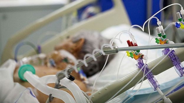 Le desconectó el oxígeno a su esposa y la asesinó: "Me lo pidió el diablo" | Actualidad