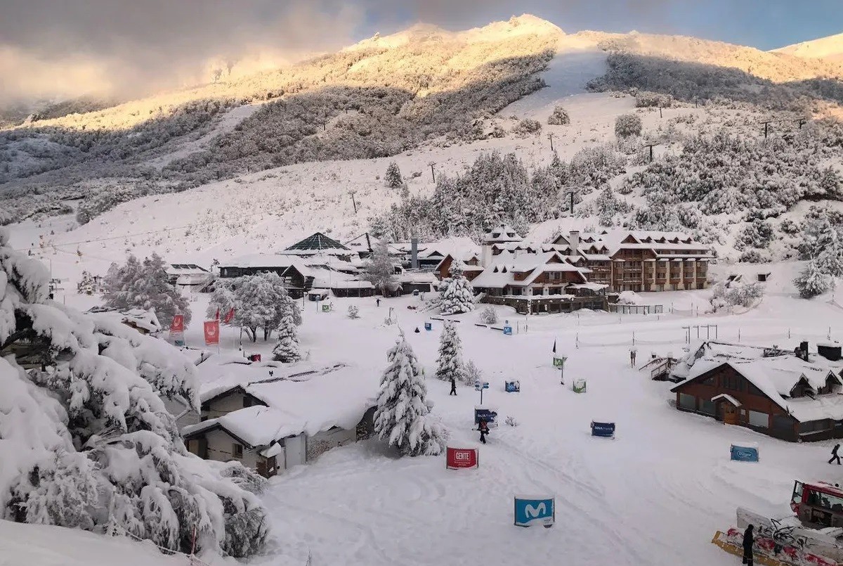 Día histórico en Bariloche: abrirán una pista del Cerro Catedral por las intensas nevadas de abril | Actualidad