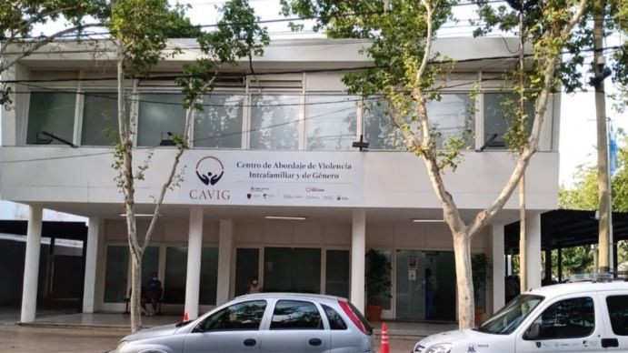 San Juan: Una mujer violó la perimetral y golpeó a su mamá con un casco | Actualidad