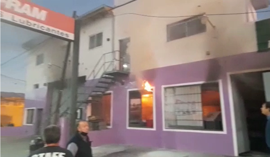 Se incendió un lubricentro en barrio Jardín del Pilar | Córdoba