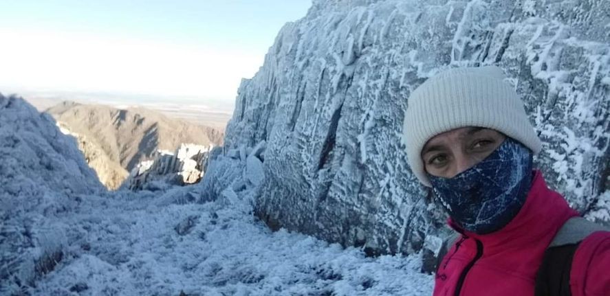 Las increíbles fotos del Cerro Tres Picos cubierto de nieve | Actualidad