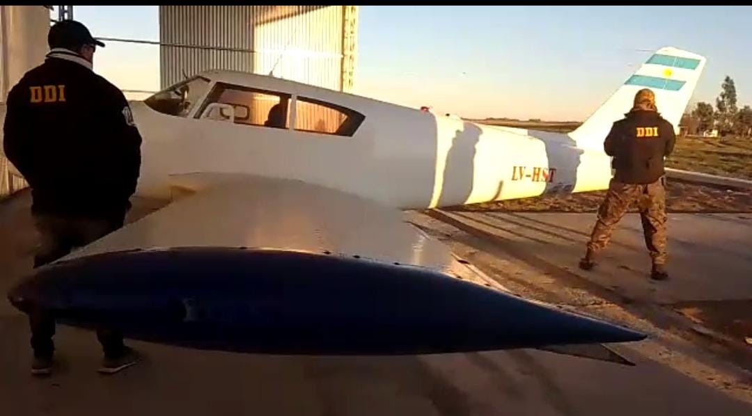 Origone: encontraron un avión robado en un campo del hermano de Rocío Marengo | Actualidad