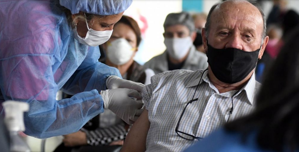 Buscan adultos mayores voluntarios para ensayo de vacuna contra la bronquiolitis | Córdoba
