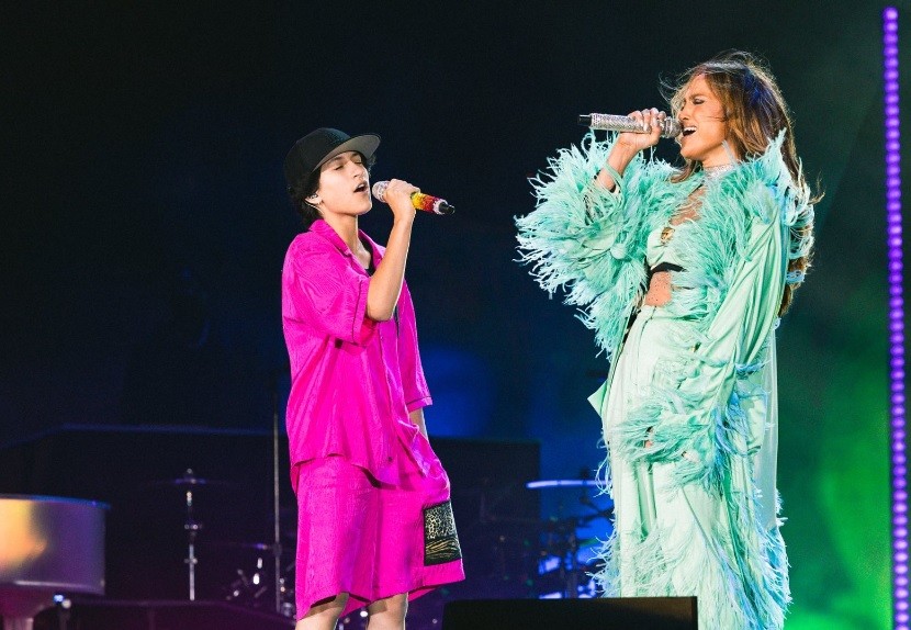 Jennifer López cantó con su hija a quien se refirió como "elle" | Espectáculos