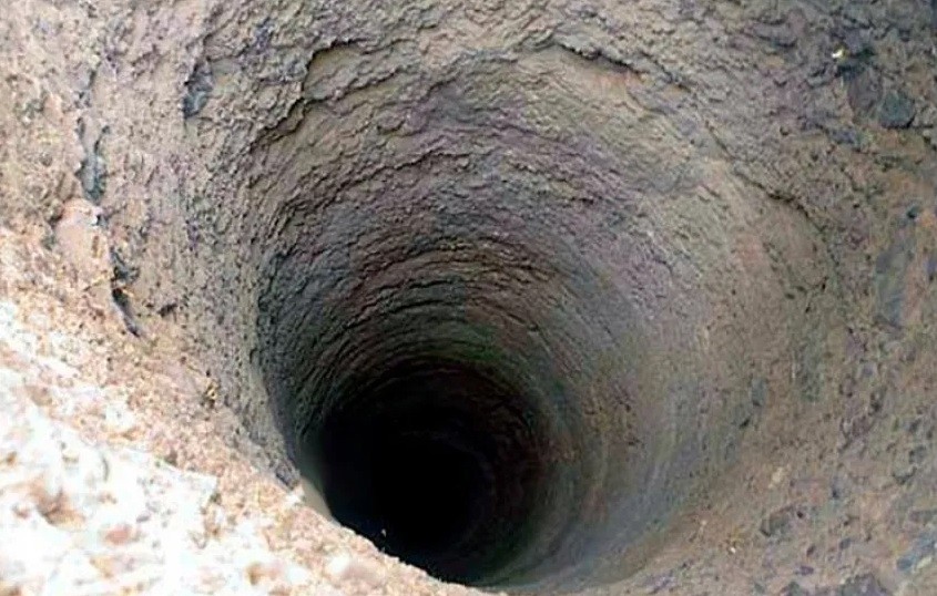 Un nene se cayó en una letrina: su madre se tiró al pozo para salvarlo | Actualidad