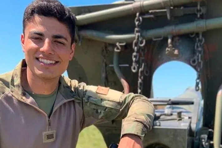 Los últimos chats del joven militar muerto con los oficiales del cuartel: "Cerveza, whisky y vino, en ese orden" | Actualidad