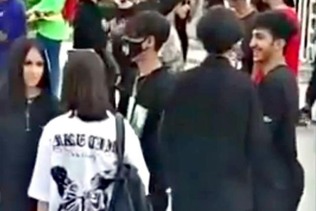 Detuvieron a mujeres en Ir​án por no usar hijab en una competencia de skate | Internacionales