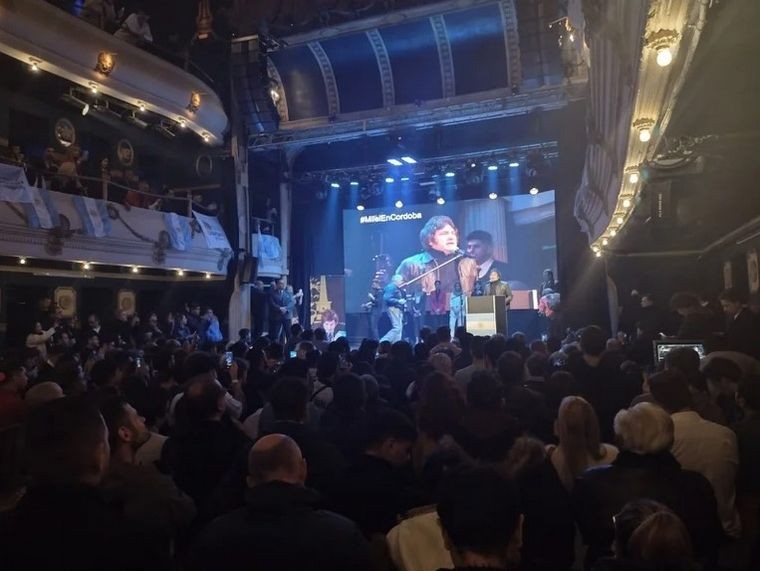 Milei en Córdoba: presentó "Motosierra", su plan económico | Córdoba