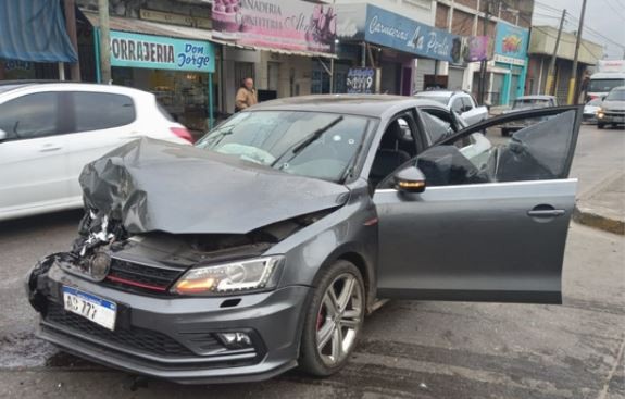 Violencia: dos sicarios balearon al líder de la barra brava de Laferrere | Actualidad