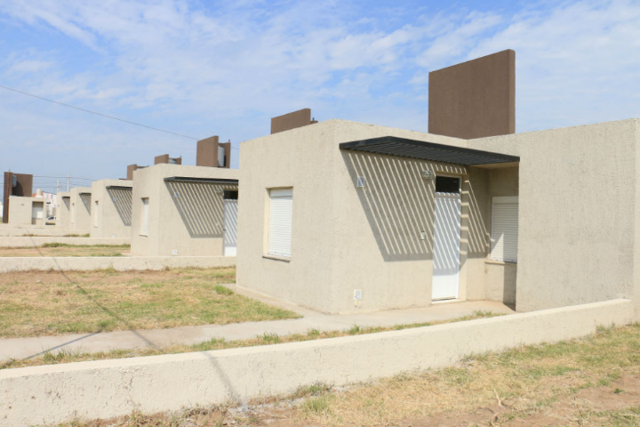 Schiaretti firmará convenios con 230 municipios para construir más “Viviendas Semilla” | Córdoba