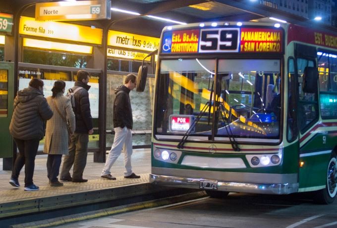 Tras el fastidio de pasajeros, el Ministerio de Transporte recibirá a las cámaras por subsidios | Actualidad