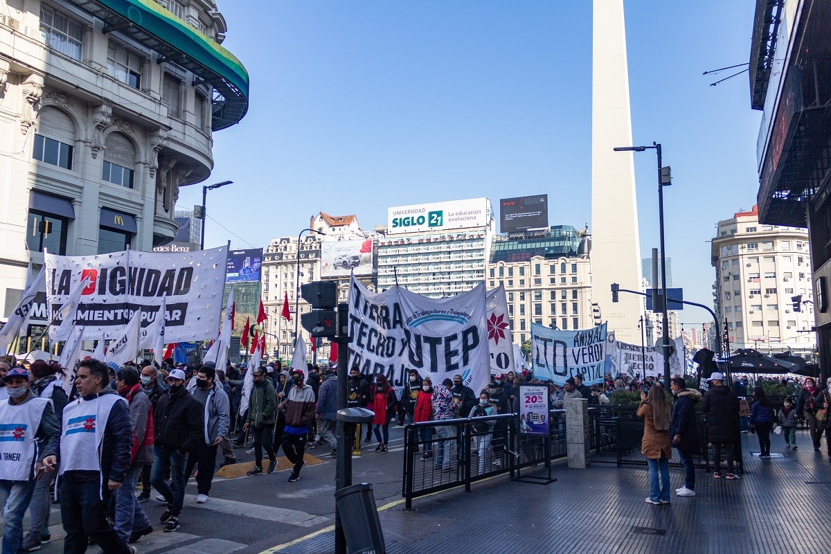 Organizaciones sociales se movilizan en reclamo de un salario básico universal | Política y economía