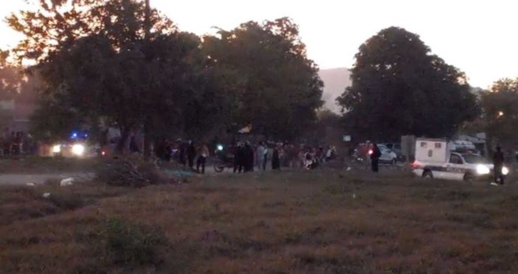 Nene de 3 años jugaba al fútbol en la calle, lo atropelló un camión y murió: el chofer estaba ebrio | Actualidad