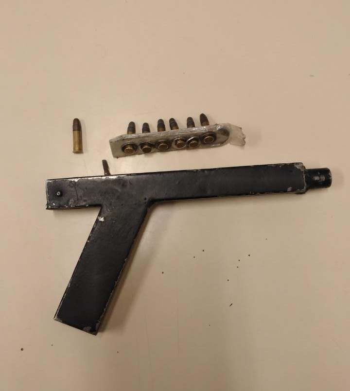 Un alumno armó un revólver tumbero y lo llevó al colegio | Córdoba