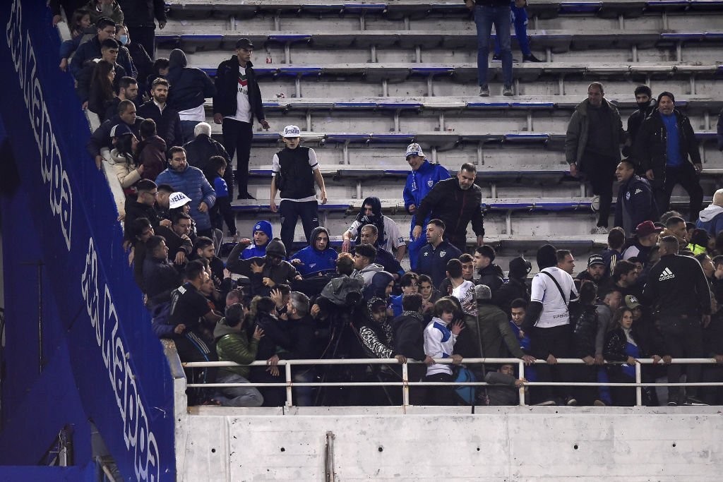 En primera persona: la agresión de los hinchas de Vélez a los de Talleres | Córdoba