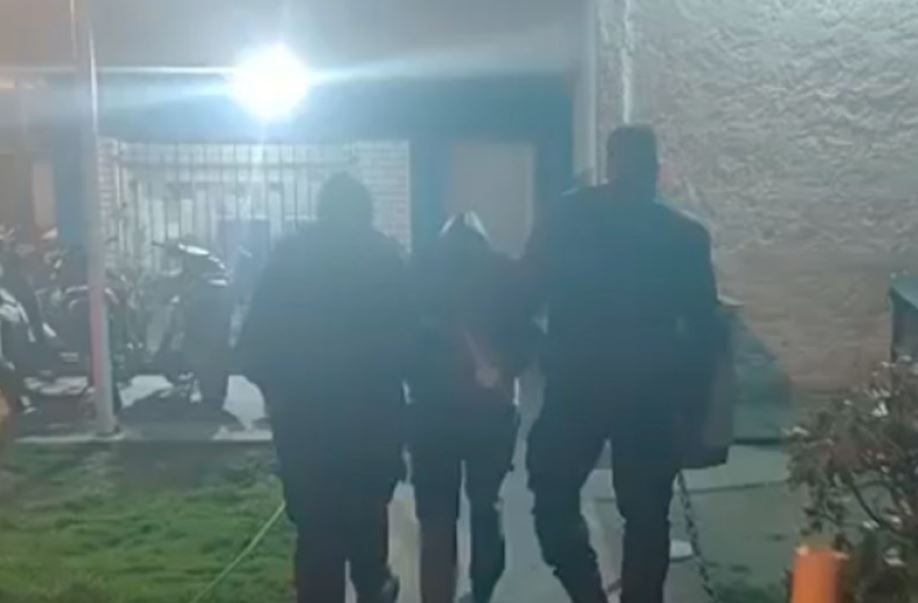 Una pelea entre hermanos terminó en asesinato: el menor apuñaló tres veces al mayor y quedó detenido | Actualidad