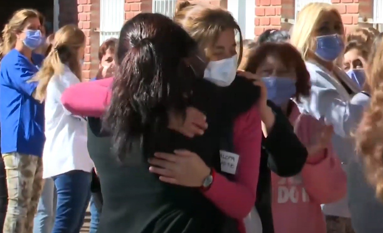 Emotivo abrazo solidario en el Hospital Neonatal | Córdoba