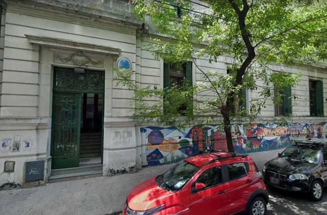 Un nene quedó solo a la salida de la escuela, se perdió y fue encontrado por la policía | Actualidad