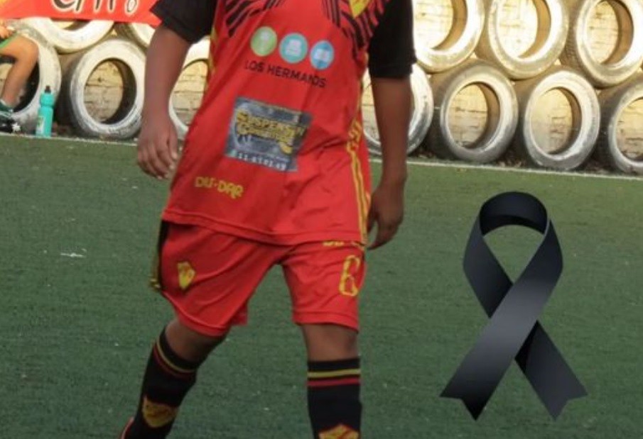 Merlo: un nene se colgó de un arco, el travesaño le golpeó la cabeza y murió | Actualidad