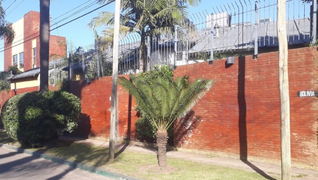 Acribillan de 15 balazos a un joven cuando salía de un hotel alojamiento con una chica | Actualidad