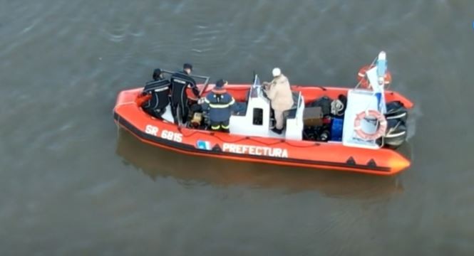 Buscan a una persona desaparecida en el río Lujan tras un choque de lanchas | Actualidad