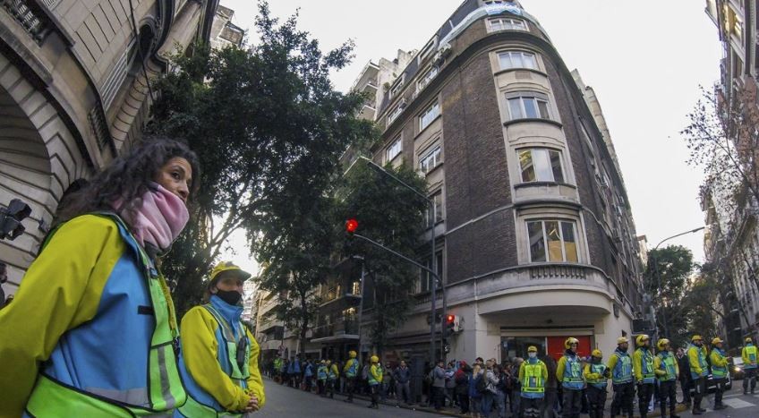 Sabag Montiel y Brenda Uliarte querían alquilar un departamento frente al de Cristina Kirchner | Política y economía