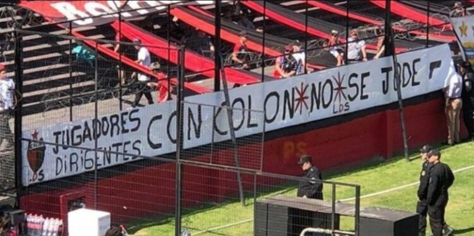 La barra de Colón amenazó a los jugadores y se suspendió el entrenamiento | Deportes