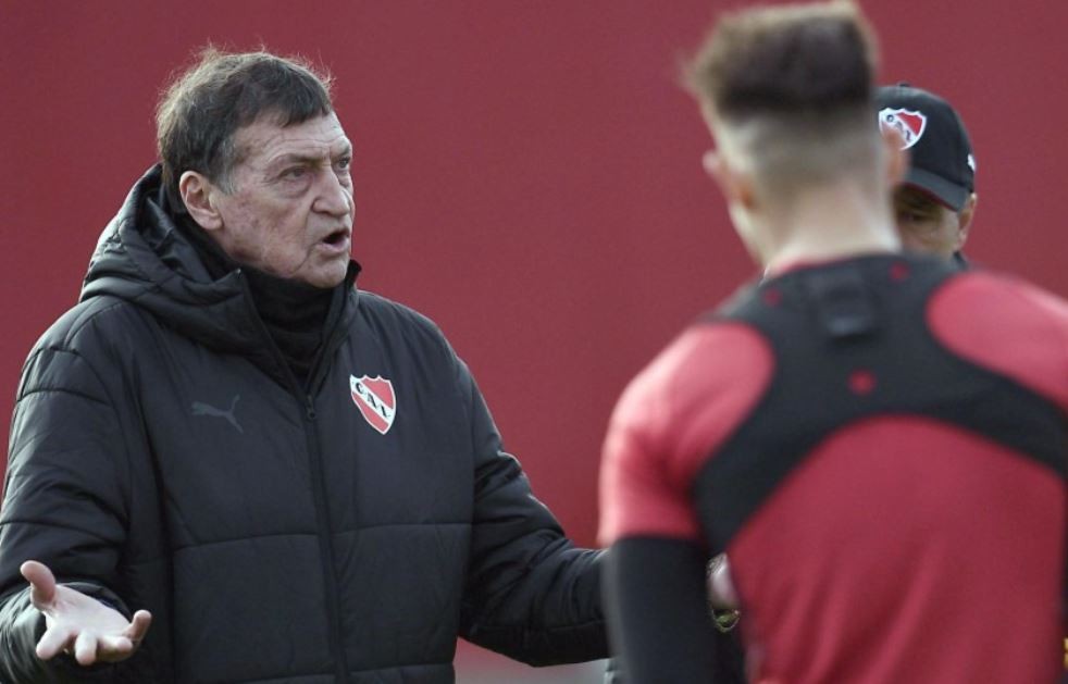 Internaron a Falcioni: está fuera de peligro, pero no dirigirá Independiente - Newell's | Deportes