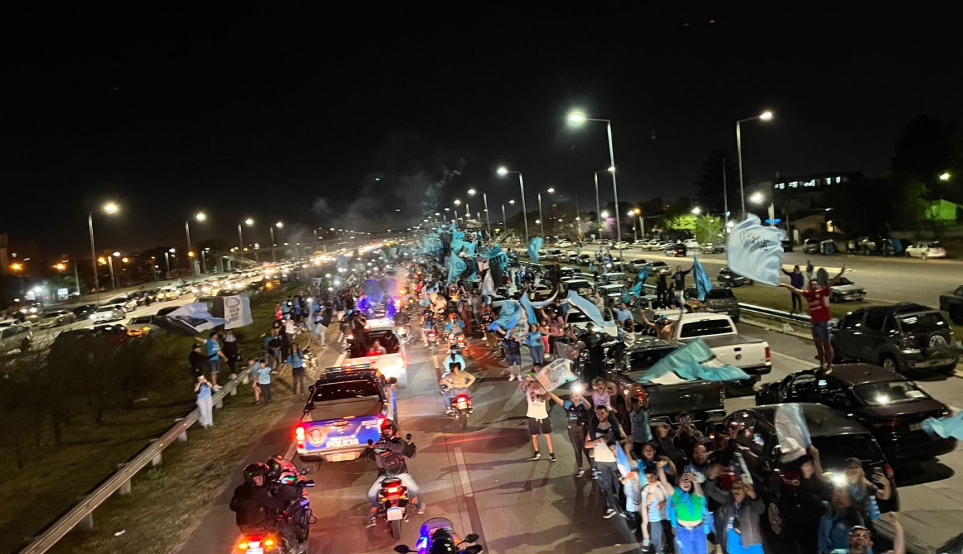 "Belgrano Campeón": histórica vuelta olímpica del plantel por la Circunvalación | Deportes