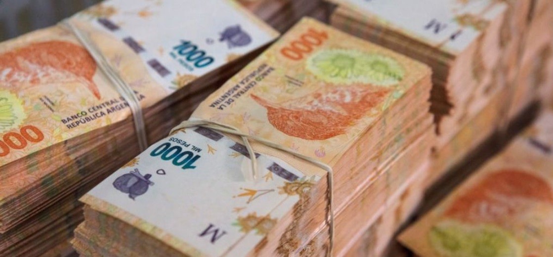 Fue a la cancha, dejó $1.650.000 en el auto y se los robaron | Actualidad