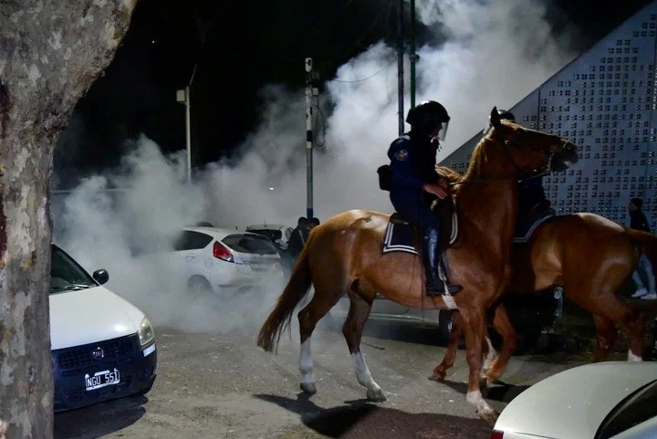 "La ambulancia estaba saturada, no lo querían trasladar": el conmovedor relato de la hija del hincha fallecido | Deportes