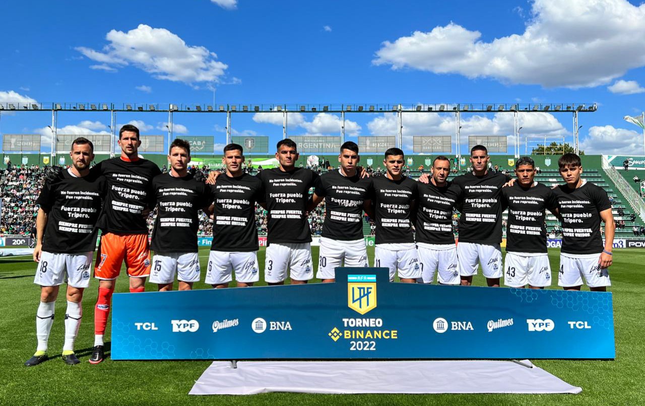 "No fueron incidentes, fue represión": la remera de los jugadores de Gimnasia | Deportes