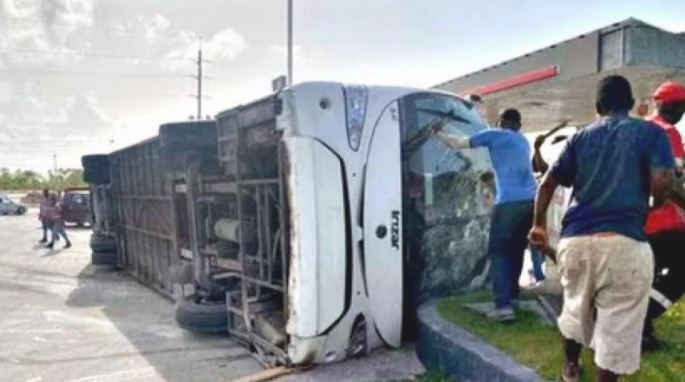 Murió otro argentino por el micro que se accidentó en Punta Cana | Actualidad