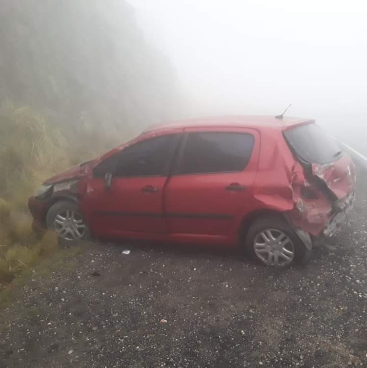 Milagro en Altas Cumbres: un auto dio cinco tumbos y solo produjo lesiones | Córdoba