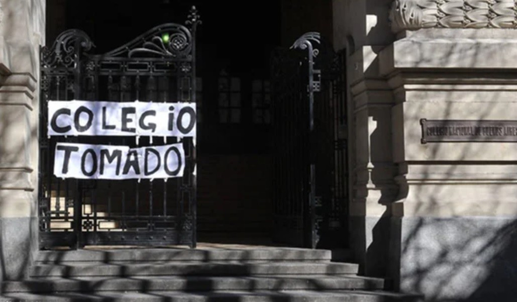 Estudiantes volvieron a tomar el Colegio Nacional de Buenos Aires | Actualidad