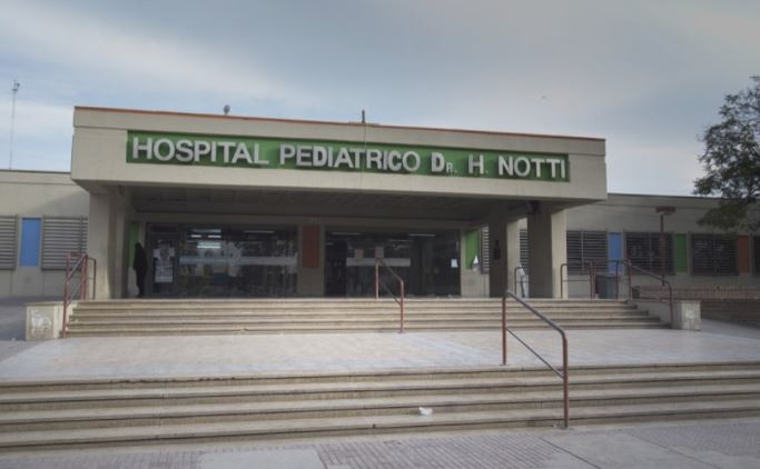 Se le cayó un portón en la cabeza a una nena y está en grave estado | Actualidad