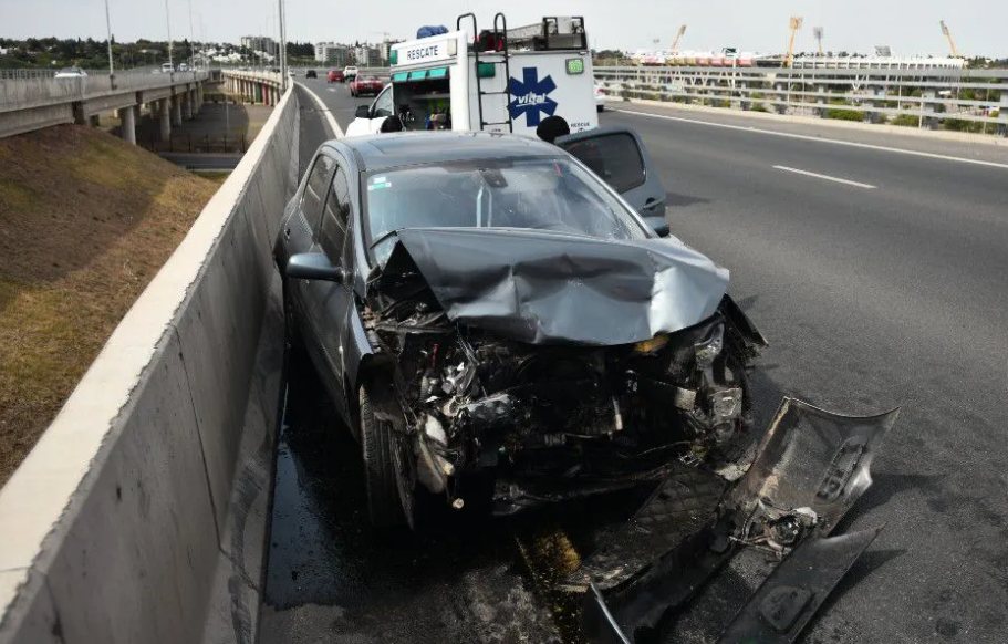 Circulaba en contramano por la avenida Circunvalación y chocó: un herido | Córdoba