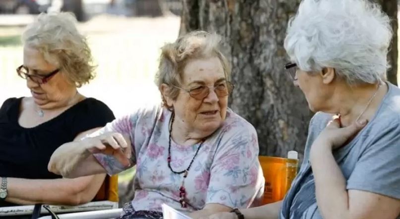 Más de un millón de jubilados cobrarán un plus de diciembre a febrero | Actualidad