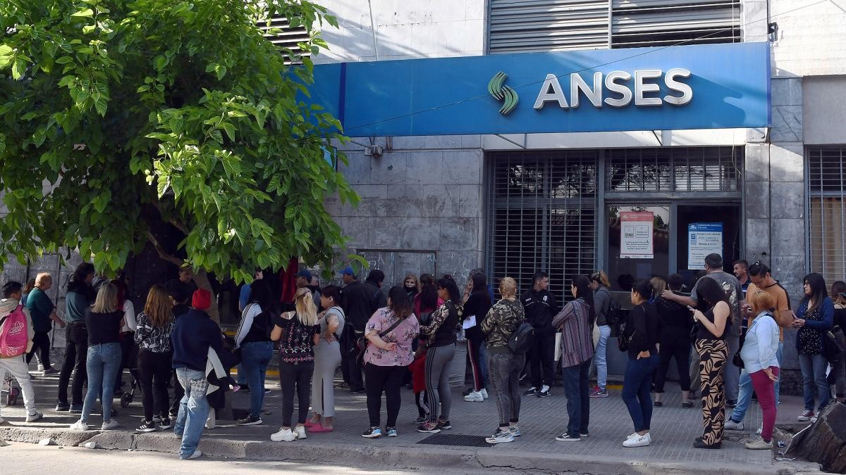 Refuerzo alimentario: hasa cuándo hay tiempo de anotarse para cobrar los $45.000 | Actualidad