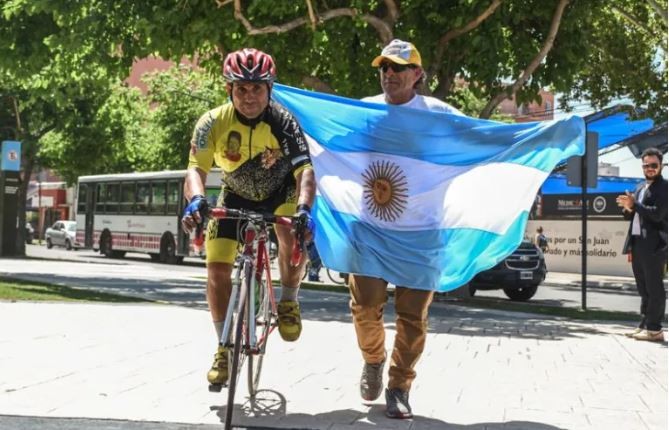 "La bicicleta es mi medicina", afirmó el ciclista con Parkinson que pedaleó de La Quiaca a Ushuaia | Deportes
