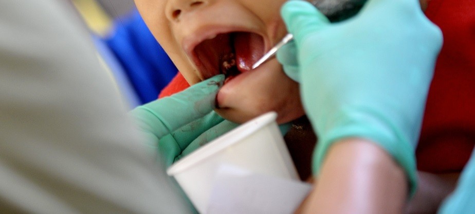 Condenaron a odontólogas por sacarle 10 dientes "sin necesidad" a un nene de 5 años | Actualidad