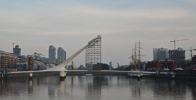 Un joven murió ahogado en Puerto Madero al tirarse al agua para recuperar su mochila | Actualidad