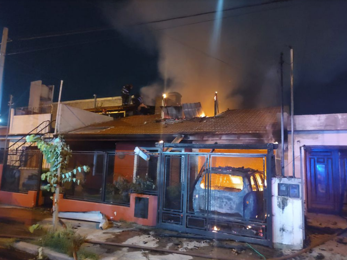 Incendio en barrio Santa Clara de Asís, la familia sufrió intoxicación por el humo | Córdoba