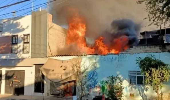 Ensenada: Atacó a golpes a su madre, la encerró y en su huida incendió la vivienda | Actualidad