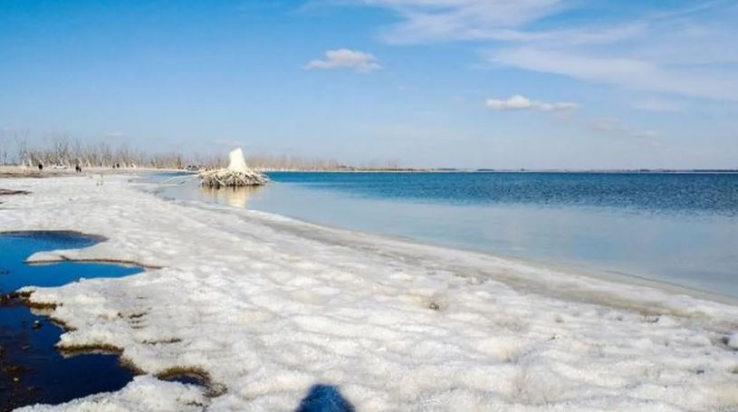 "Nieve salada": Un manto de sal cubrió las costas del Lago Epecuén en Carhué | Actualidad