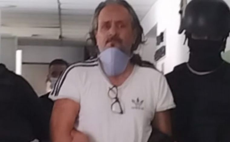 Fuerte operativo por el traslado del asesino Roberto Carmona a un hospital | Córdoba