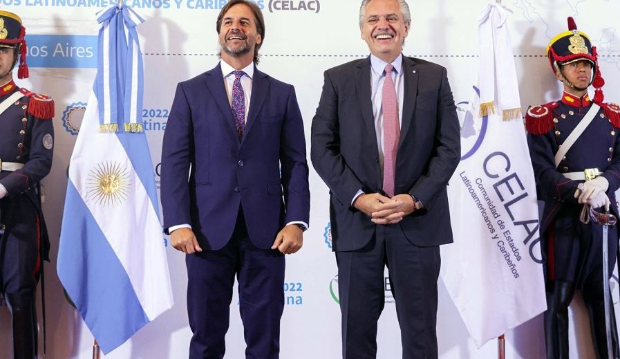 Alberto Fernández se reunirá con Lacalle Pou en abril para avanzar en la cooperación comercial | Actualidad