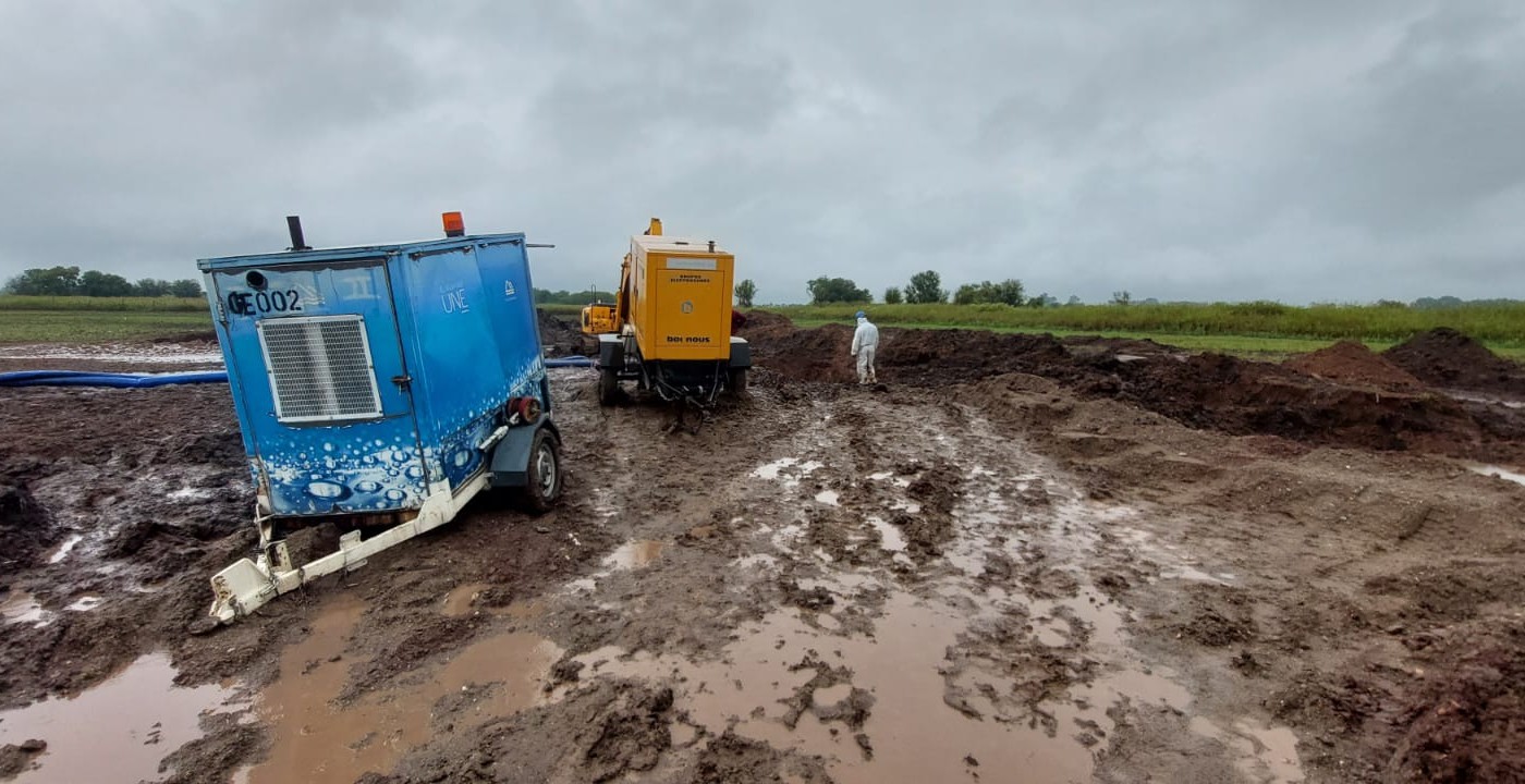 La reparación del caño roto se demora por las condiciones climáticas | Córdoba