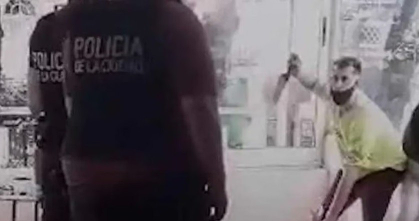 Fiscal insiste con el juicio al hombre que quiso matar a dos bailarinas, aunque fue declarado inimputable | Actualidad