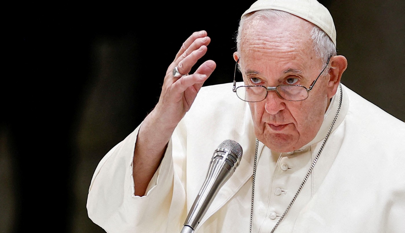 Francisco mejora de una "bronquitis de base infecciosa" y tendría el alta "en los próximos días" | Actualidad